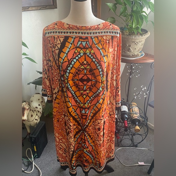 Beige by eci Dresses & Skirts - Beige by eci Vibrant Mosaic Long Sleeve Dress